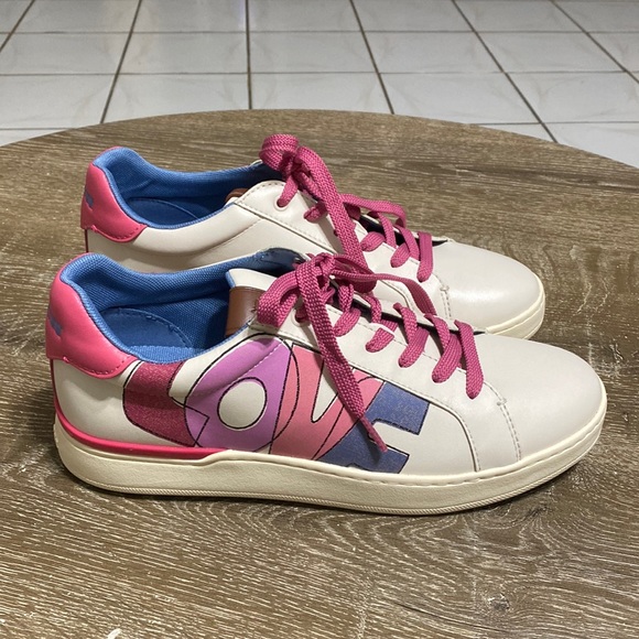 love coach sneakers